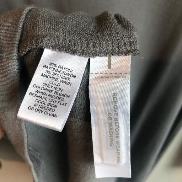 NWT Lou & Grey Signature Soft V-Neck Dress - Picture 5 of 8